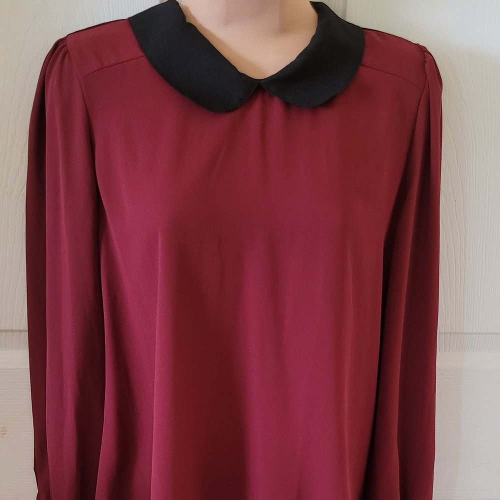 Unworn Innovation semi sheer burgundy/blk top